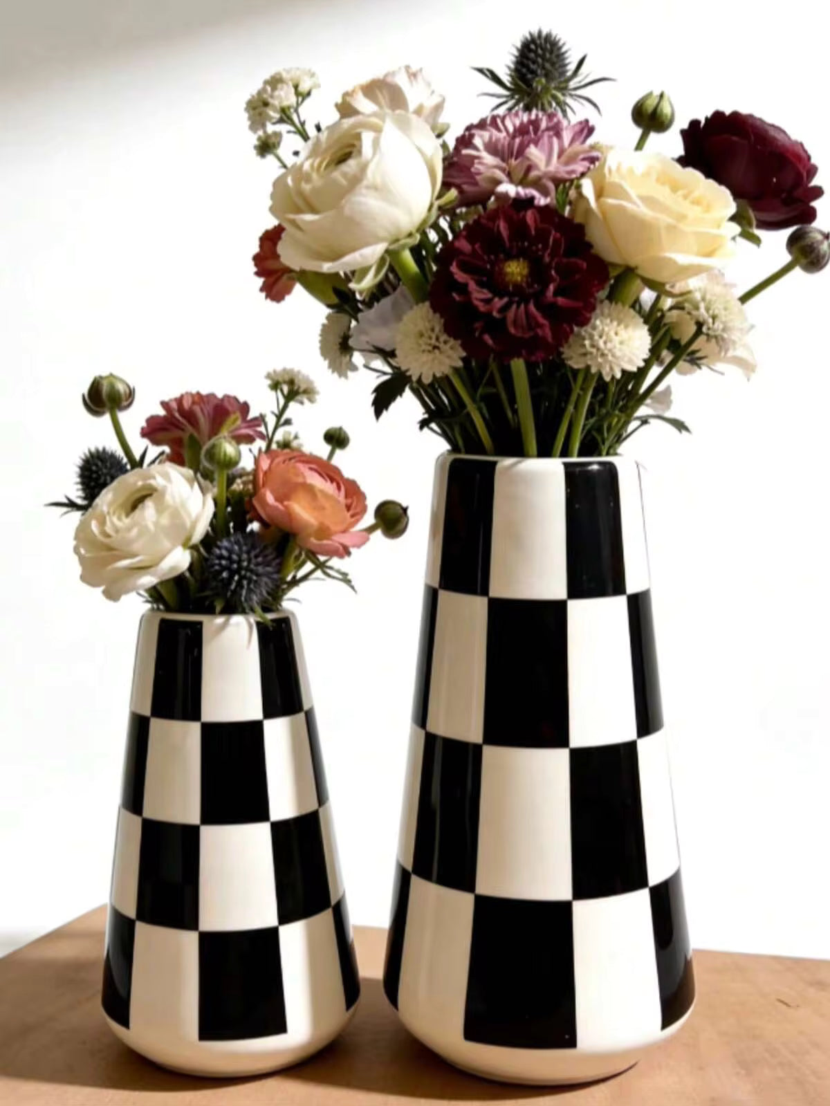 Stylish Striped Ceramic Vase - Ideal For Living Room Decor, Perfect New Home Or New Year Gift (No Flowers), Ceramic Vase Decor|Striped Ceramic Vase|Decorative Knot Design, Ceramic Vase Decorations