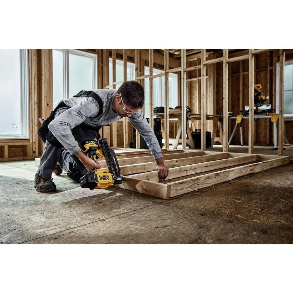 Dewalt DCN920B 20V MAX Brushless 21 - Degree Lithium - Ion Cordless Plastic Framing Nailer Tool Only